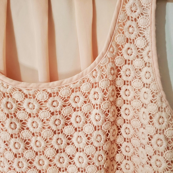 FOREVER 21 Sleeveless Top Crochet Size S - Picture 4 of 8